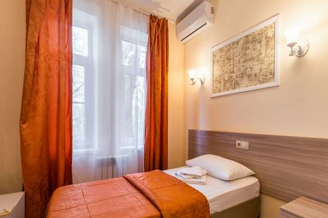 Гостиница Маяк Анапа-92